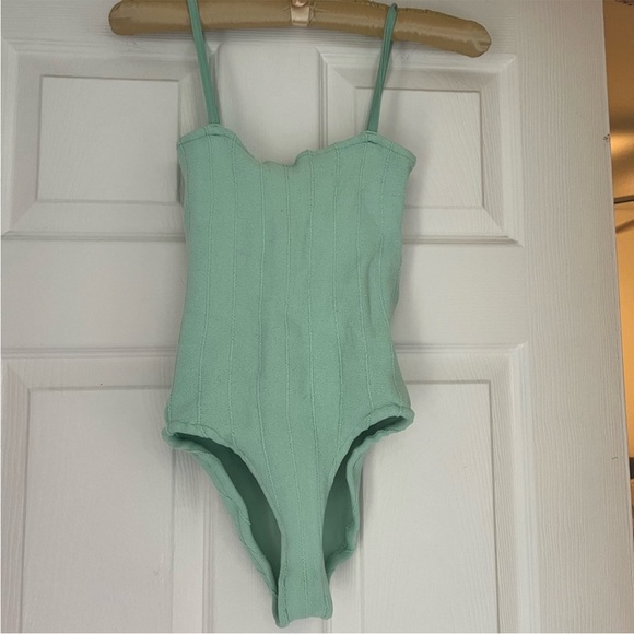 Hunza G Maria One Piece Swimsuit - Picture 2 of 5